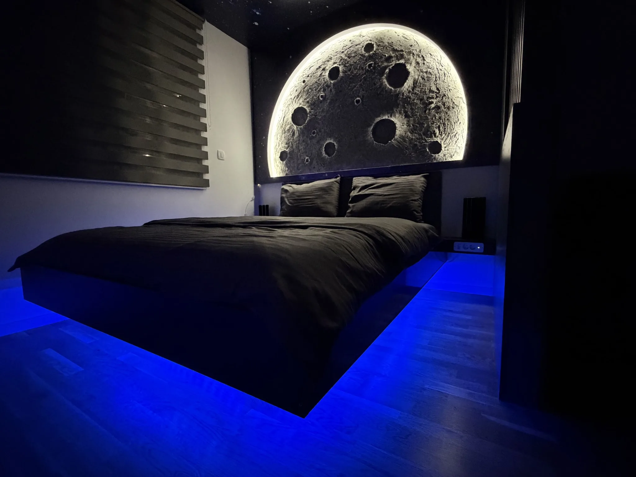 Lebdeći krevet i realistični 3D Mjesec u Apollo 11 apartmanu u Podgorici